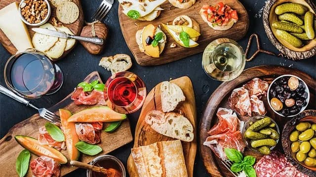Weintasting: Spanischer Weingenuss & Tapas Weinlager Speicher I